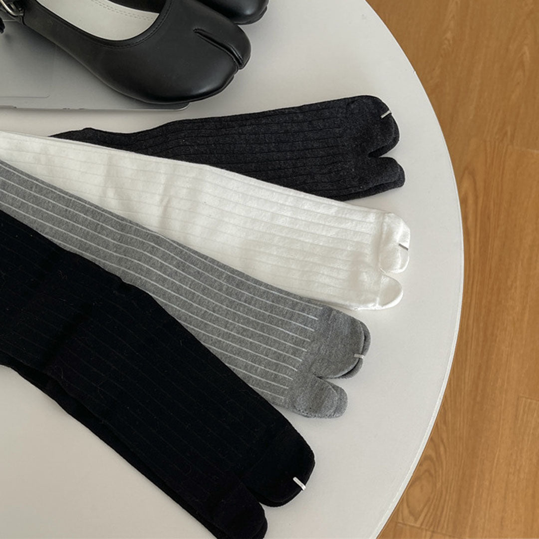 White Vertical Stripe Tabi Socks