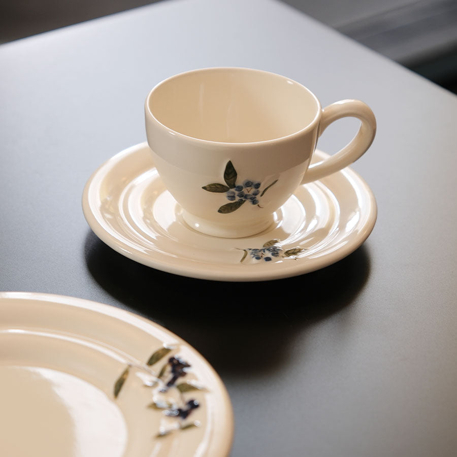 Myrtille - cup with saucer