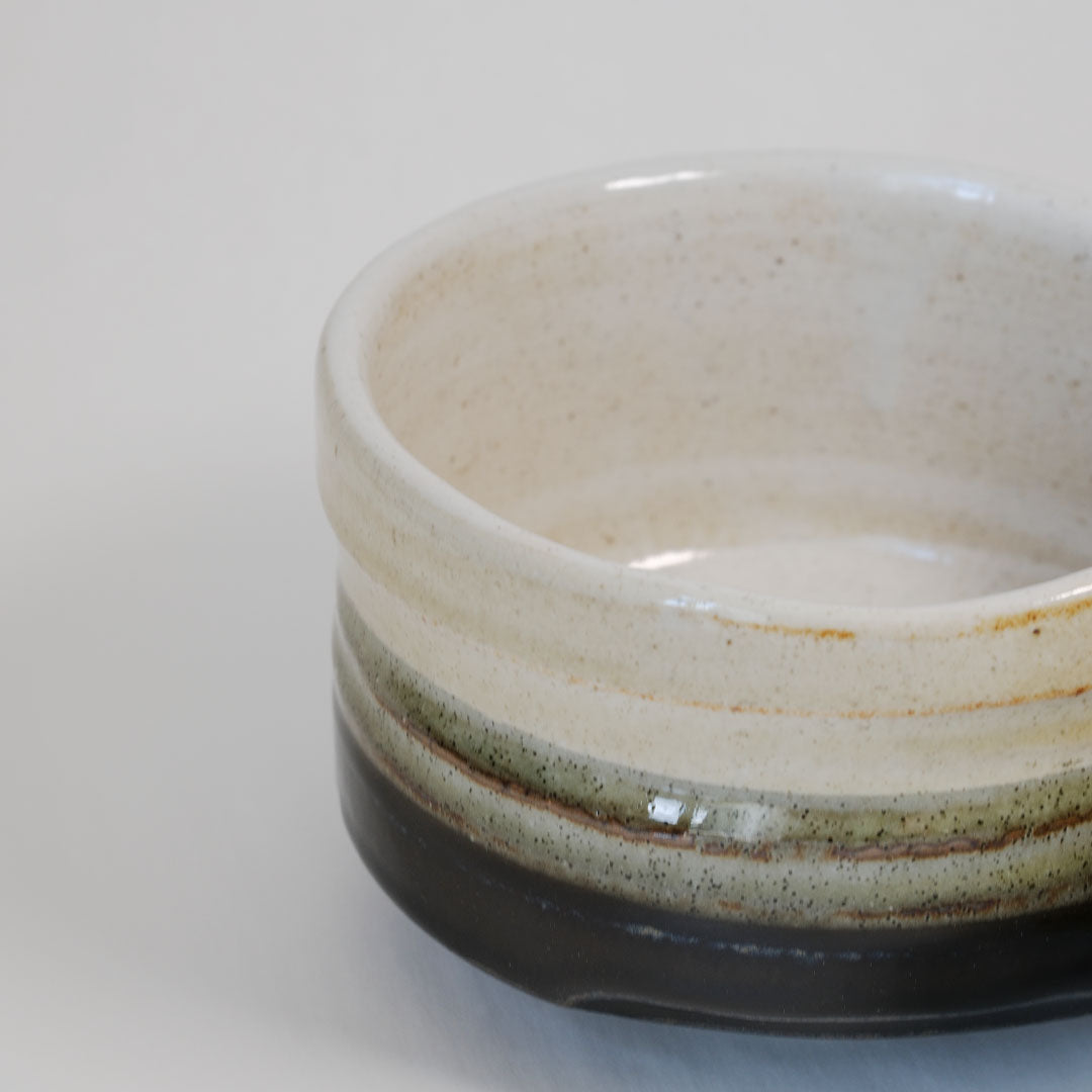 Minoyaki Matcha Bowl，Niji-Sai Black