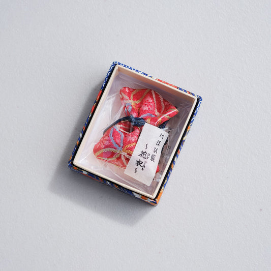 Brocade Sachet (Small) – Hanagoromo, in Yuzen Paper Box
